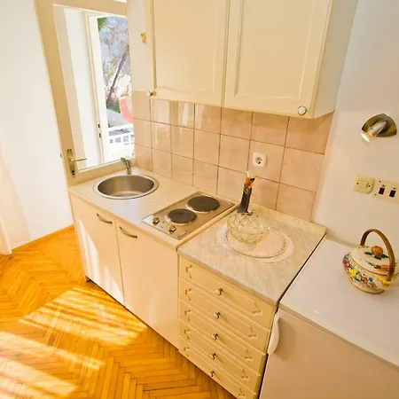 Sven Apartment *
