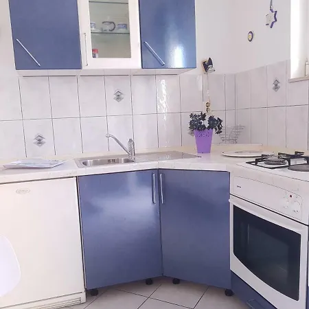 Sven Apartment *