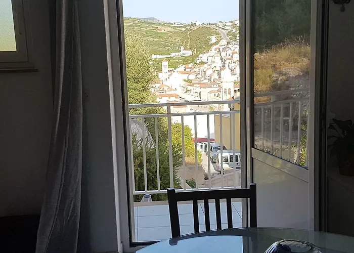 Sven * Hvar Town