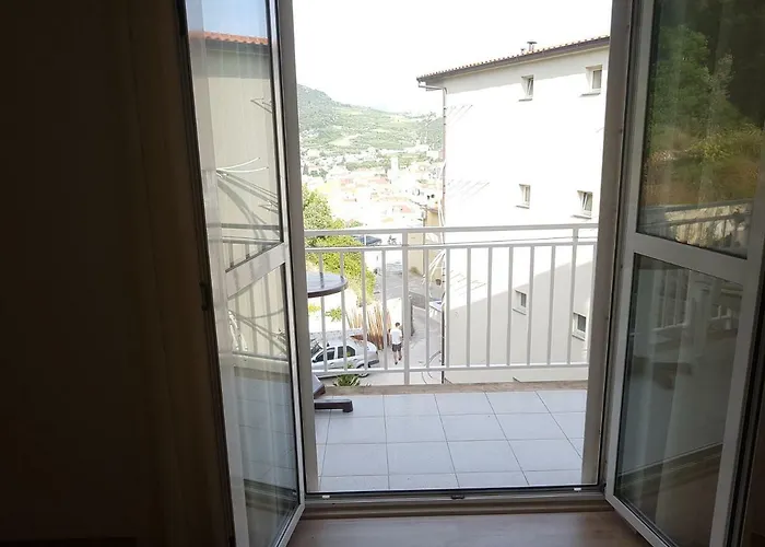 Sven Hvar Town